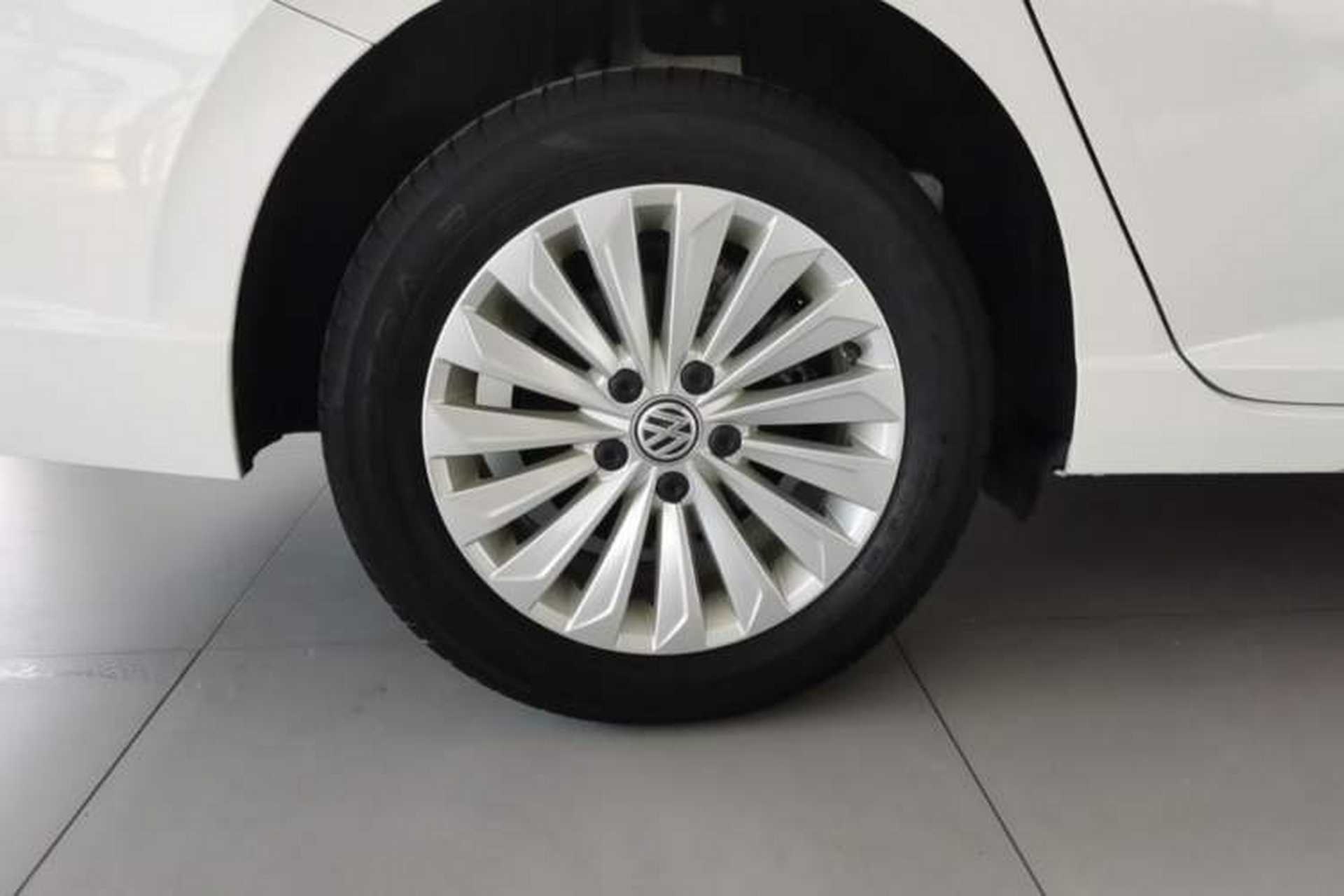 Used Volkswagen Lavida 2019 280TSI DSG Comfort Edition China VI standard Right Rear Wheel Hub