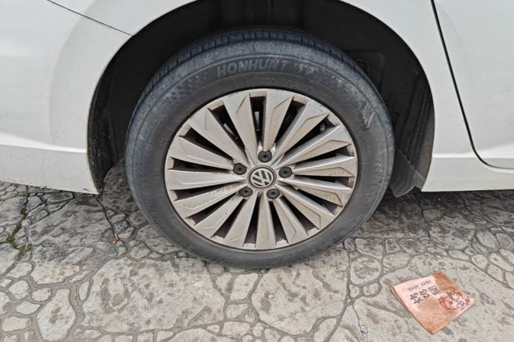 Used Volkswagen Lavida 2019 1.5L Automatic Comfort Edition China VI Standard Right Rear Wheel Hub