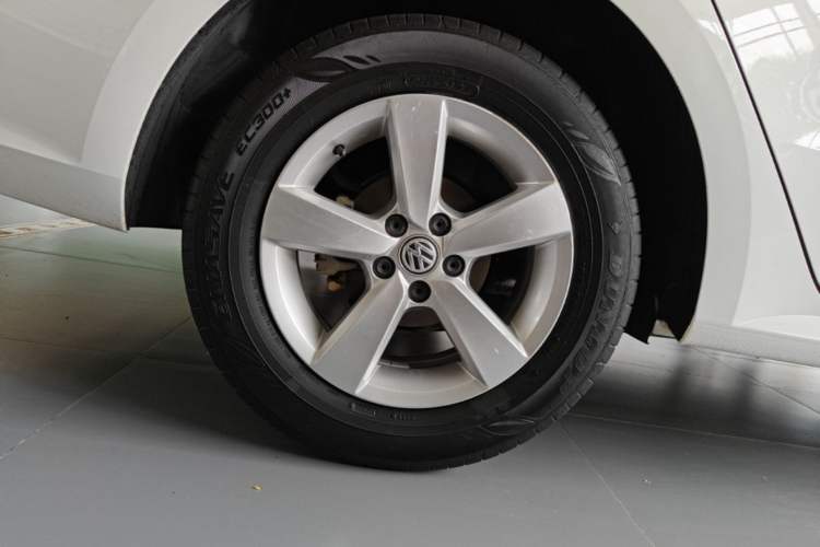 Used Volkswagen Lavida 2019 Lavida Start 1.5L Automatic Trendy Version China VI Standard Right Rear Wheel Hub