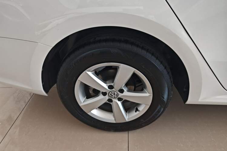 Used Volkswagen Lavida 2019 Lavida Start 1.5L Manual Fashion Edition China VI Standard Right Rear Wheel Hub