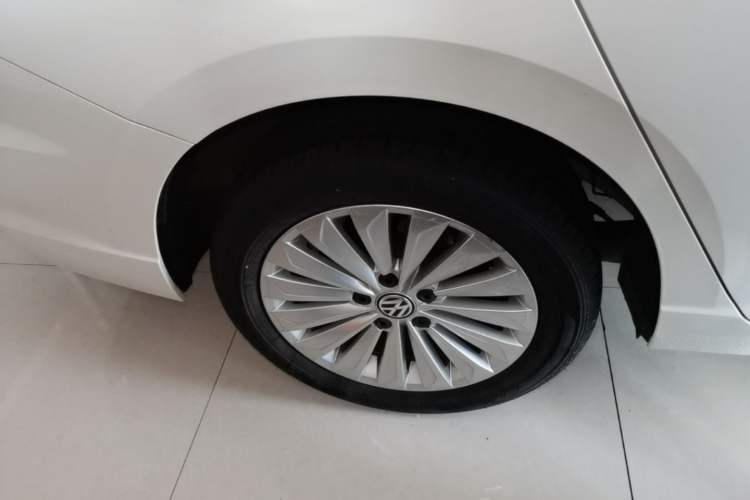 Used Volkswagen Lavida 2019 1.5L Automatic Comfort Edition China VI Standard Right Rear Wheel Hub