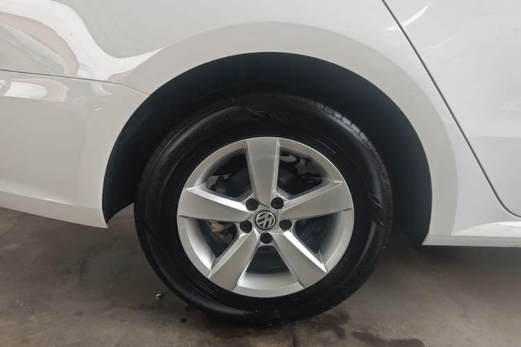 Used Volkswagen Lavida 2019 Lavida Start 1.5L Automatic Trendy Version China VI Standard Right Rear Wheel Hub