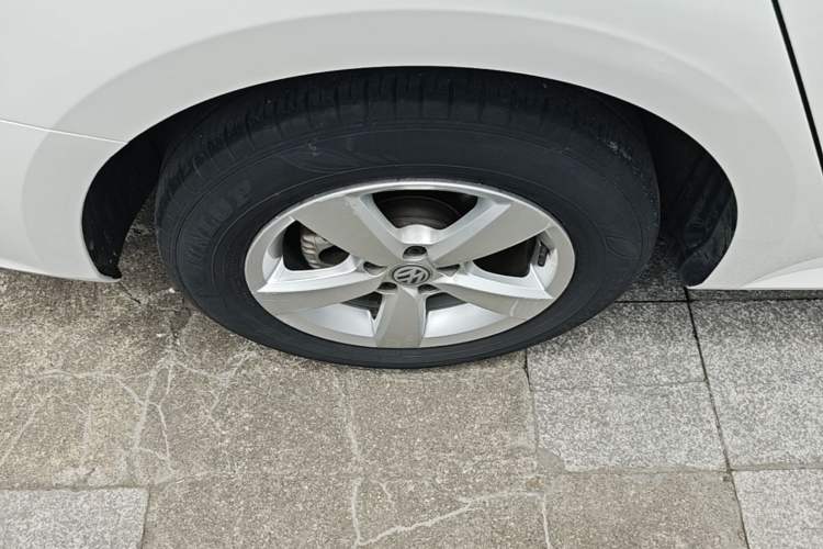Used Volkswagen Lavida 2019 Lavida Start 1.5L Automatic Trendy Version China VI Standard Right Rear Wheel Hub