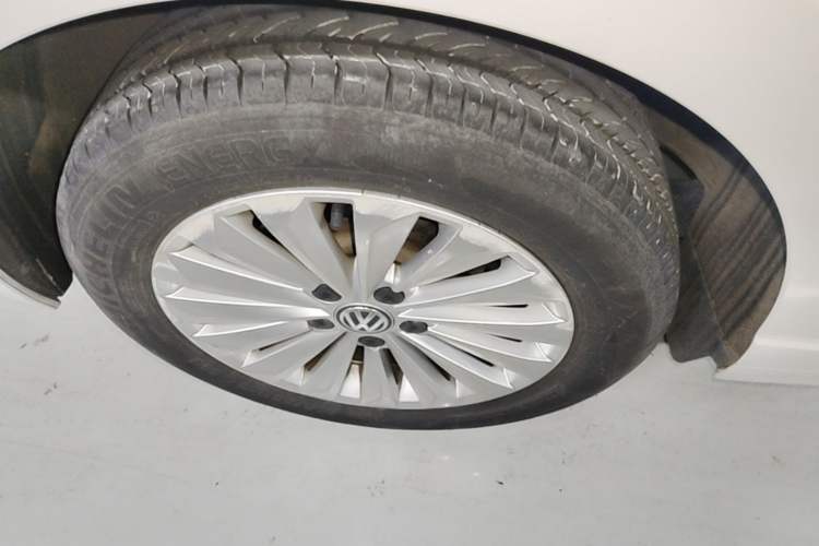 Used Volkswagen Lavida 2019 1.5L Automatic Comfort Edition China VI Standard Right Rear Wheel Hub