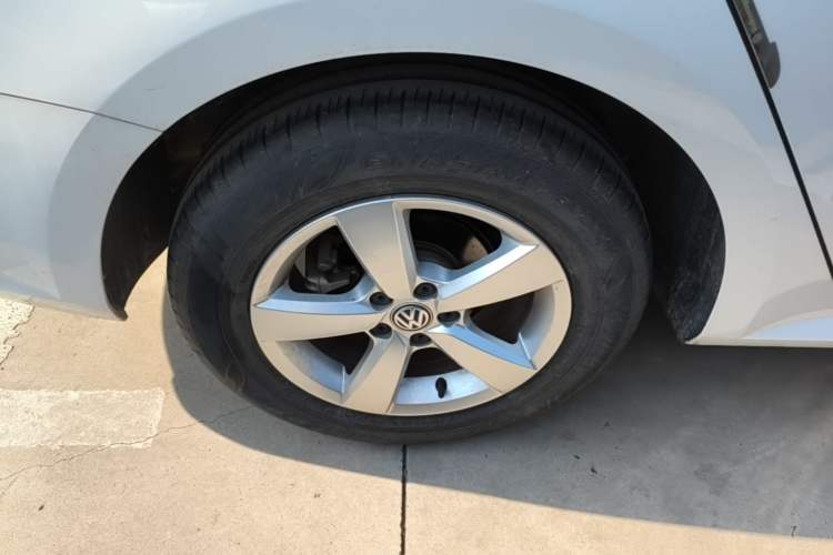 Used Volkswagen Lavida 2019 Lavida Start 1.5L Automatic Trendy Version China VI Standard Right Rear Wheel Hub