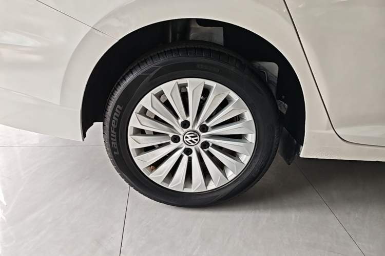 Used Volkswagen Lavida 2019 1.5L Automatic Comfort Edition China VI Standard Right Rear Wheel Hub