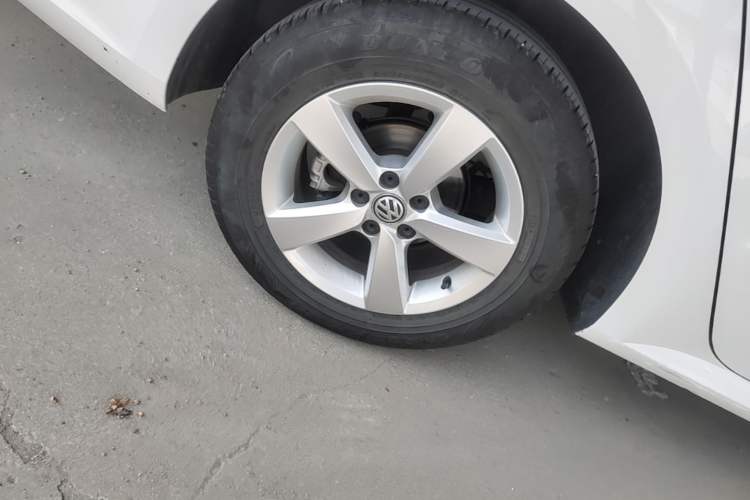 Used Volkswagen Lavida 2019 Lavida Start 1.5L Manual Fashion Edition China VI Standard Right Rear Wheel Hub