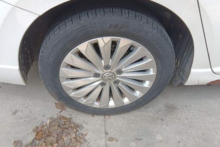 Used Volkswagen Lavida 2019 1.5L Automatic Comfort Edition China VI Standard Right Rear Wheel Hub