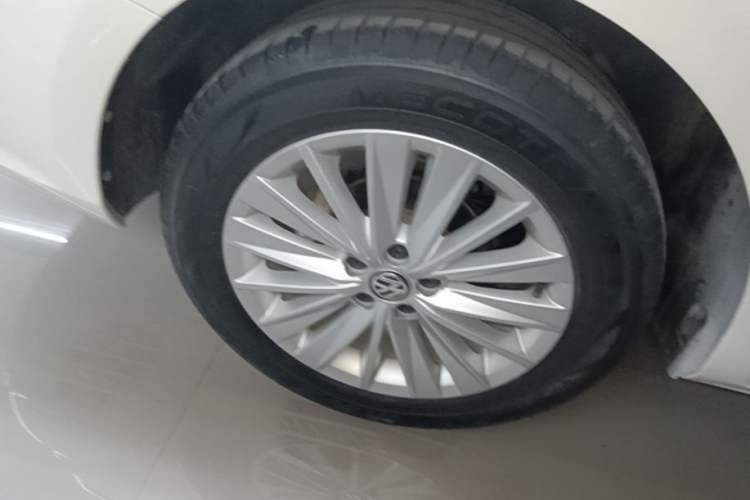 Used Volkswagen Lavida 2019 Lavida Start 1.5L Automatic Comfort Edition China VI Standard Right Rear Wheel Hub