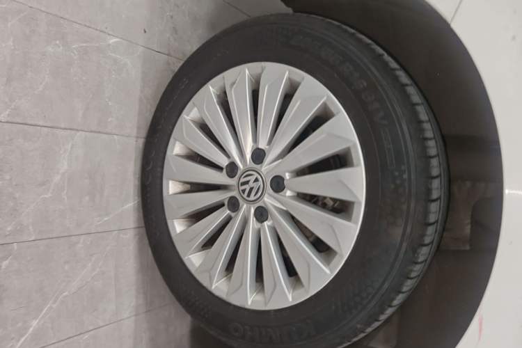 Used Volkswagen Lavida 2019 1.5L Automatic Comfort Edition China VI Standard Right Rear Wheel Hub