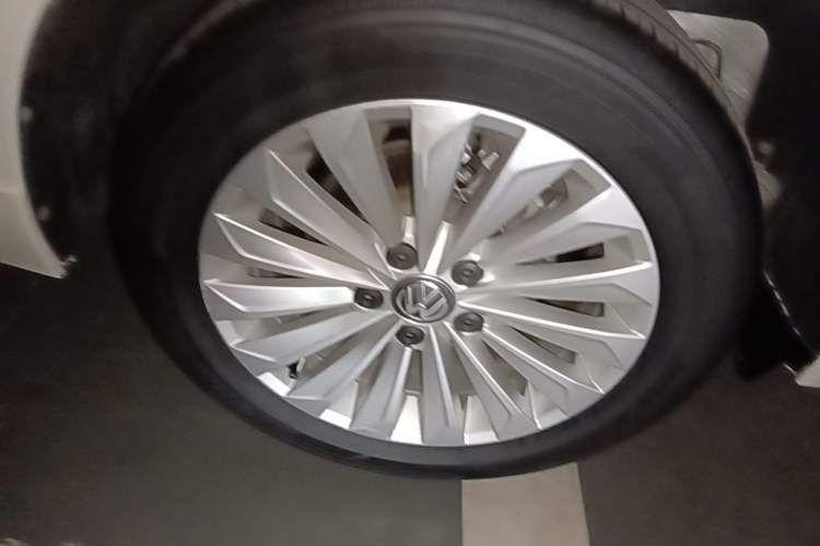 Used Volkswagen Lavida 2019 1.5L Automatic Comfort Edition China VI Standard Right Rear Wheel Hub