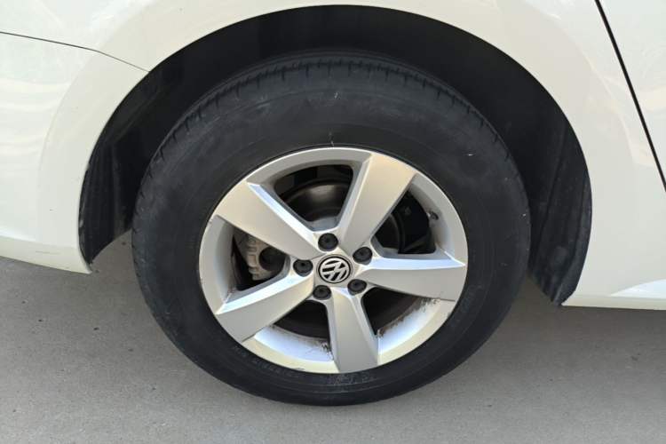 Used Volkswagen Lavida 2019 Lavida Start 1.5L Manual Fashion Edition China VI Standard Right Rear Wheel Hub