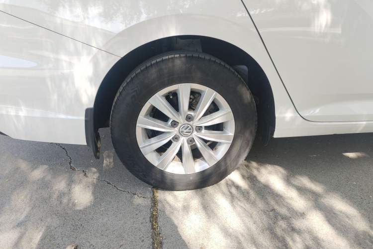 Used Volkswagen Lavida 2019 1.5L Automatic Fashion Edition China VI Right Rear Wheel Hub