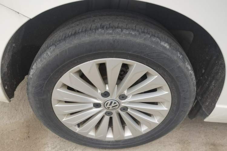 Used Volkswagen Lavida 2019 1.5L Automatic Comfort Edition China VI Standard Right Rear Wheel Hub