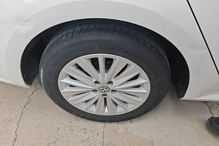Used Volkswagen Lavida 2019 Lavida Start 1.5L Automatic Comfort Edition China VI Standard Right Rear Wheel Hub