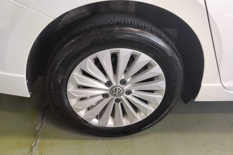 Used Volkswagen Lavida 2019 1.5L Automatic Comfort Edition China VI Standard Right Rear Wheel Hub