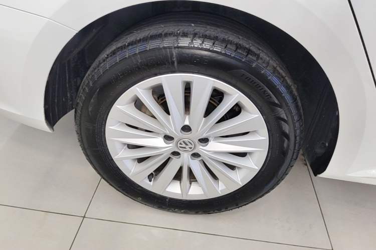 Used Volkswagen Lavida 2019 Lavida Start 1.5L Automatic Comfort Edition China VI Standard Right Rear Wheel Hub