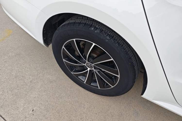 Used Volkswagen Lavida 2019 Lavida Start 1.5L Automatic Trendy Version China VI Standard Right Rear Wheel Hub