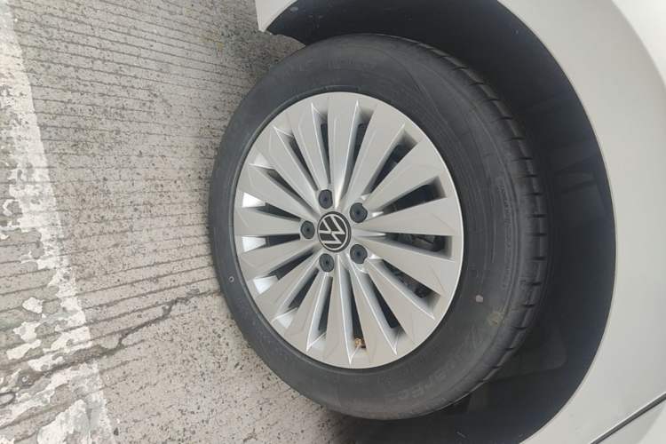 Used Volkswagen Lavida 2019 1.5L Automatic Comfort Edition China VI Standard Right Rear Wheel Hub