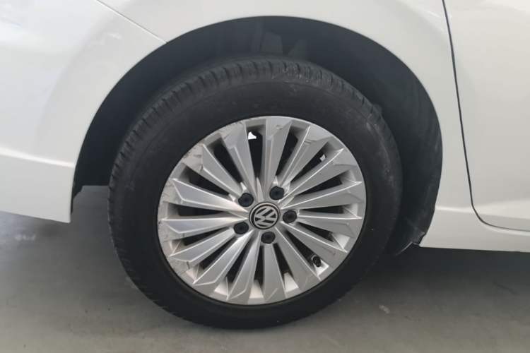 Used Volkswagen Lavida 2019 1.5L Automatic Comfort Edition China VI Standard Right Rear Wheel Hub
