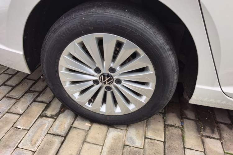 Used Volkswagen Lavida 2019 1.5L Automatic Comfort Edition China VI Standard Right Rear Wheel Hub