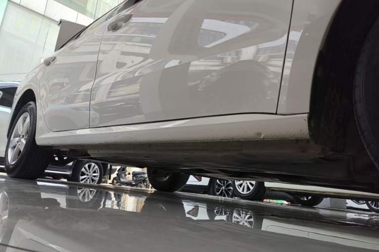 Used Volkswagen Lavida 2019 Lavida Start 1.5L Automatic Trendy Version China VI Standard Right Side Sill