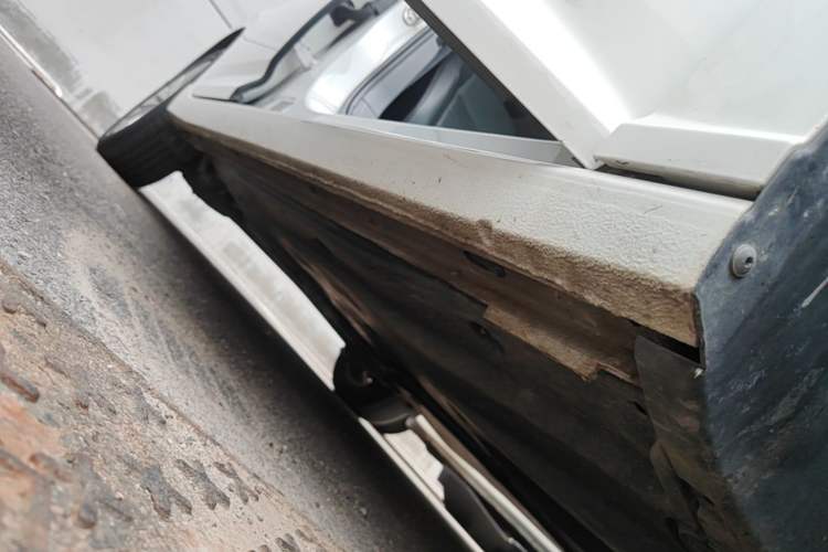 Used Volkswagen Lavida 2019 1.5L Automatic Comfort Edition China VI Standard Right Side Sill