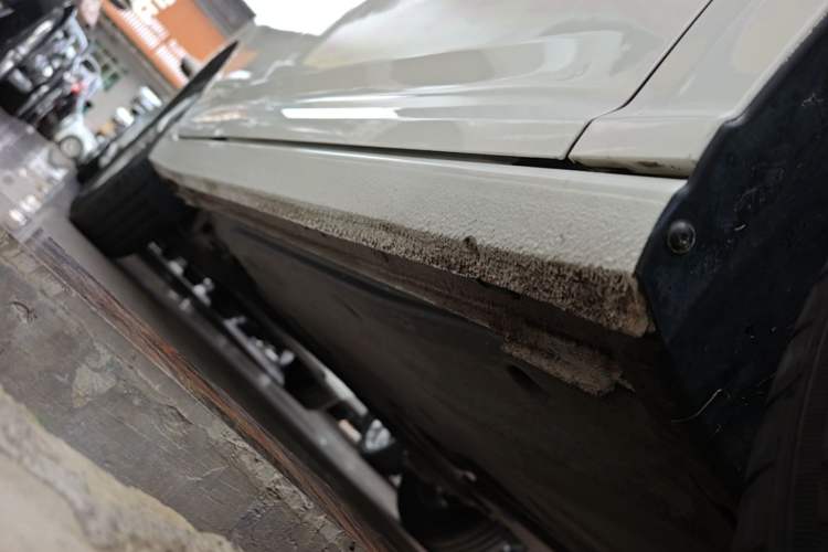 Used Volkswagen Lavida 2019 1.5L Automatic Fashion Edition China VI Right Side Sill
