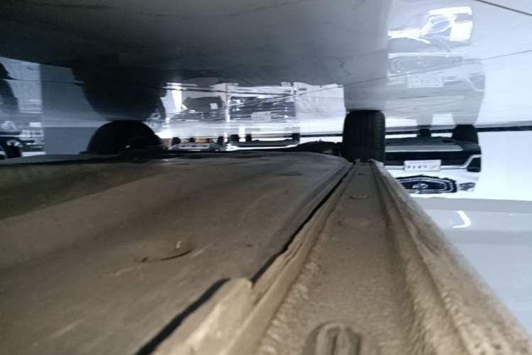 Used Volkswagen Lavida 2019 1.5L Automatic Comfort Edition China VI Standard Right Side Sill
