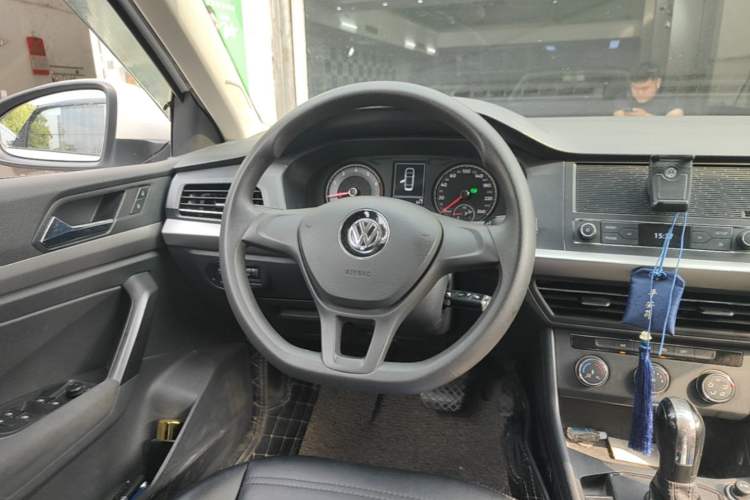 Used Volkswagen Lavida 2019 1.5L Automatic Fashion Edition China VI Steering Wheel