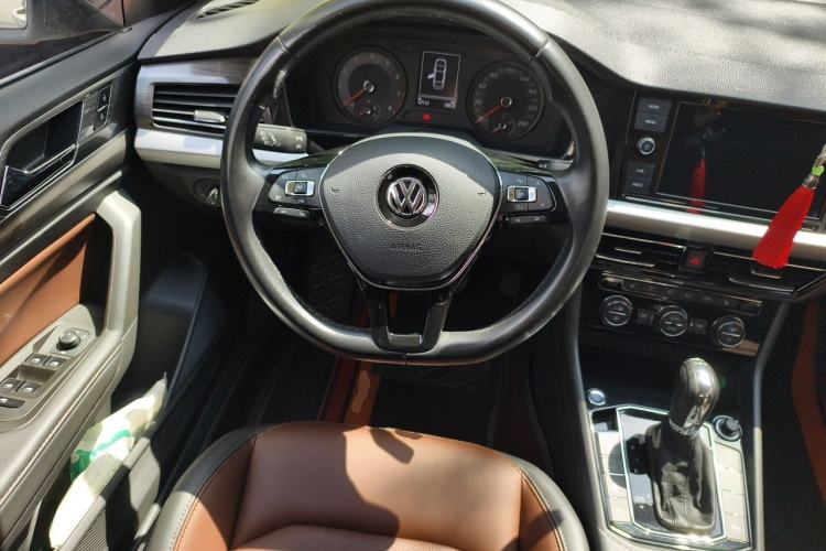 Used Volkswagen Lavida 2019 280TSI DSG Luxury Edition China VI Standard Steering Wheel