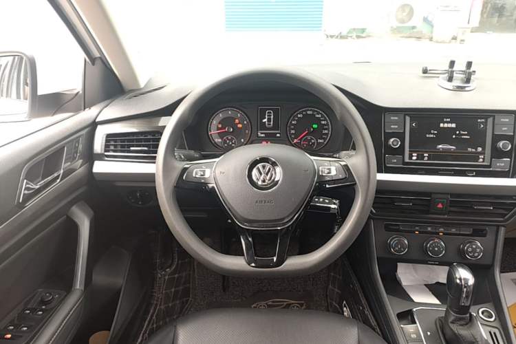 Used Volkswagen Lavida 2019 1.5L Automatic Comfort Edition China VI Standard Steering Wheel