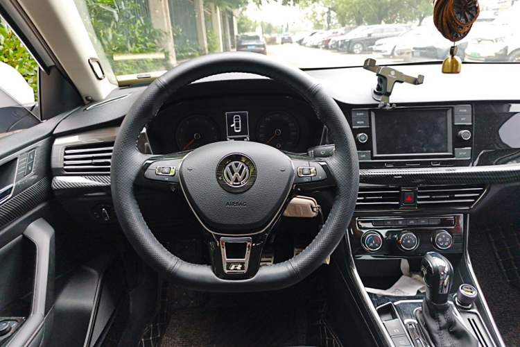 Used Volkswagen Lavida 2019 1.5L Automatic Comfort Edition China VI Standard Steering Wheel