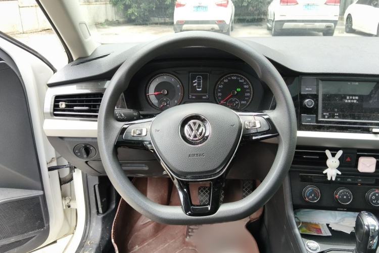 Used Volkswagen Lavida 2019 1.5L Automatic Comfort Edition China VI Standard Steering Wheel