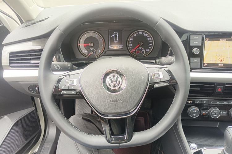 Used Volkswagen Lavida 2019 280TSI DSG Luxury Edition China VI Standard Steering Wheel