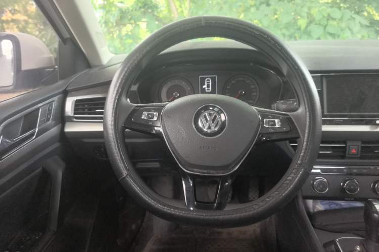 Used Volkswagen Lavida 2019 1.5L Automatic Comfort Edition China VI Standard Steering Wheel