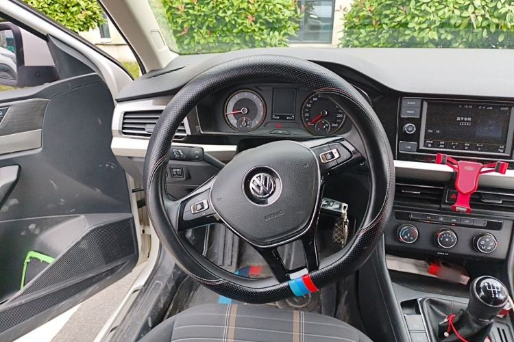 Used Volkswagen Lavida 2019 1.5L Manual Comfort Edition China VI Standard Steering Wheel