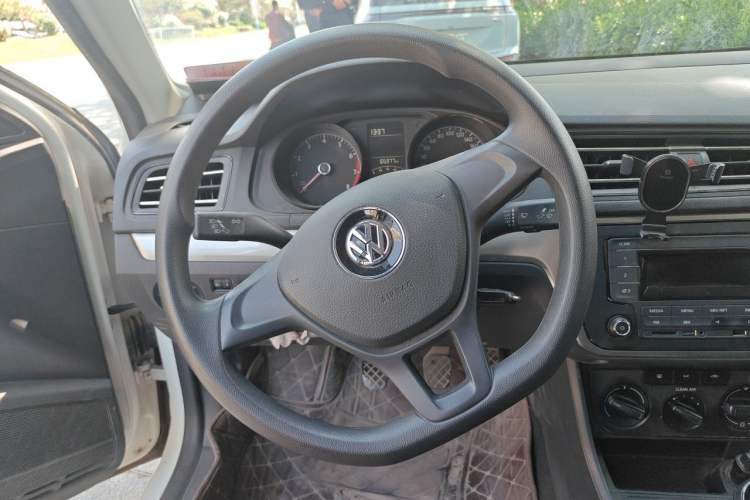 Used Volkswagen Lavida 2019 Lavida Start 1.5L Manual Fashion Edition China VI Standard Steering Wheel