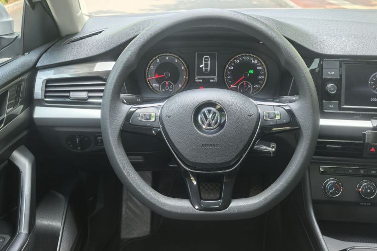 Used Volkswagen Lavida 2019 1.5L Automatic Comfort Edition China VI Standard Steering Wheel