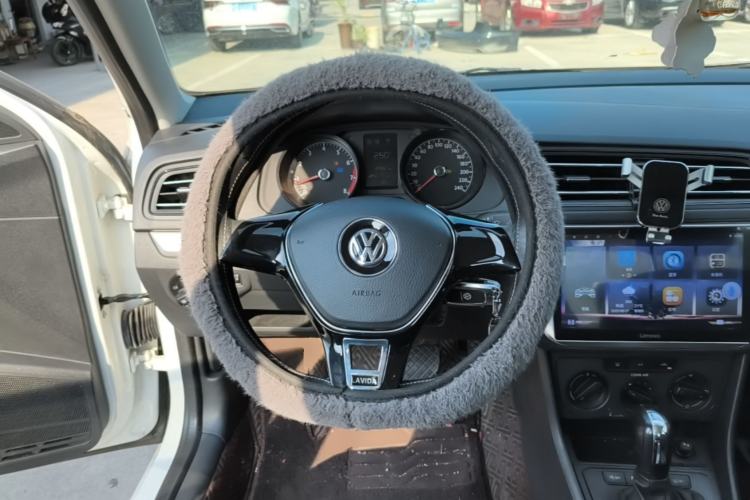 Used Volkswagen Lavida 2019 Lavida Start 1.5L Automatic Trendy Version China VI Standard Steering Wheel