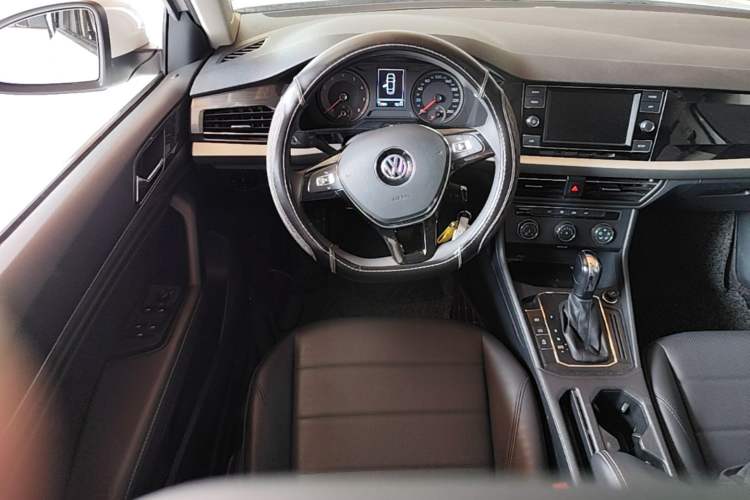 Used Volkswagen Lavida 2019 1.5L Automatic Comfort Edition China VI Standard Steering Wheel
