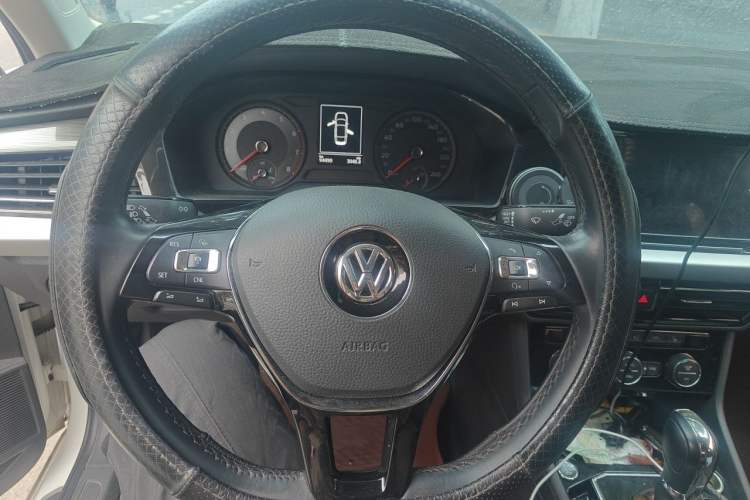 Used Volkswagen Lavida 2019 280TSI DSG Luxury Edition China VI Standard Steering Wheel
