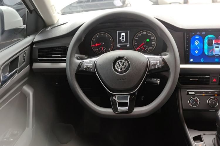 Used Volkswagen Lavida 2019 1.5L Automatic Fashion Edition China VI Steering Wheel
