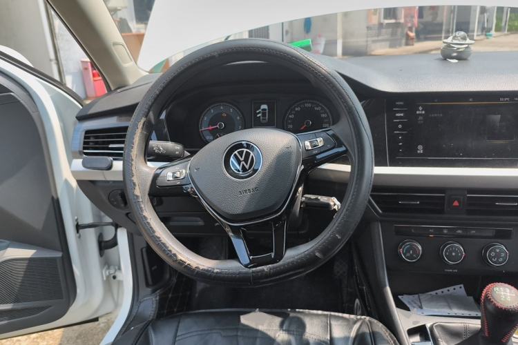 Used Volkswagen Lavida 2019 1.5L Manual Comfort Edition China VI Standard Steering Wheel
