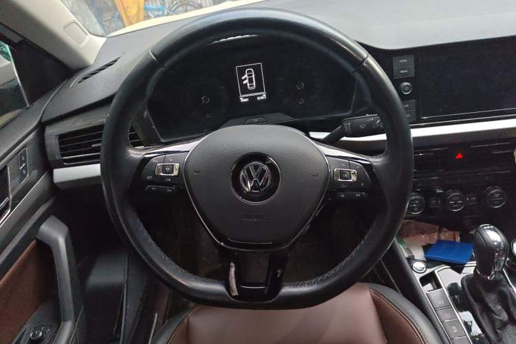 Used Volkswagen Lavida 2019 280TSI DSG Luxury Edition China VI Standard Steering Wheel