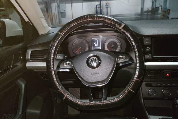 Used Volkswagen Lavida 2019 1.5L Automatic Vision Edition China VI Standard Steering Wheel