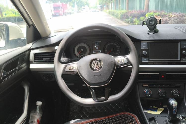 Used Volkswagen Lavida 2019 1.5L Automatic Comfort Edition China VI Standard Steering Wheel