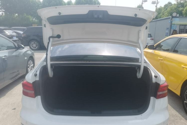Used Volkswagen Lavida 2019 280TSI DSG Comfort Edition China VI standard Trunk
