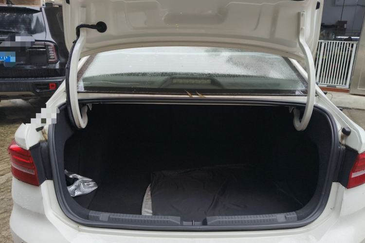 Used Volkswagen Lavida 2019 280TSI DSG Comfort Edition China VI standard Trunk