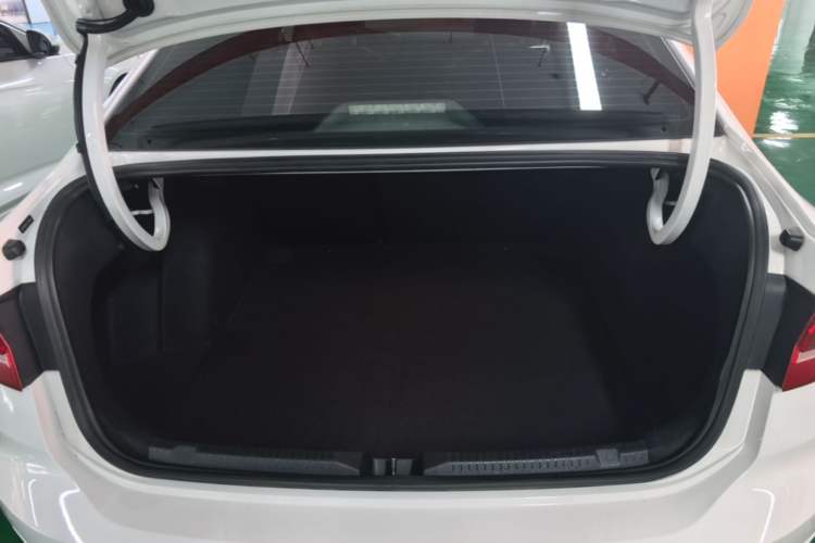 Used Volkswagen Lavida 2019 280TSI DSG Comfort Edition China VI standard Trunk